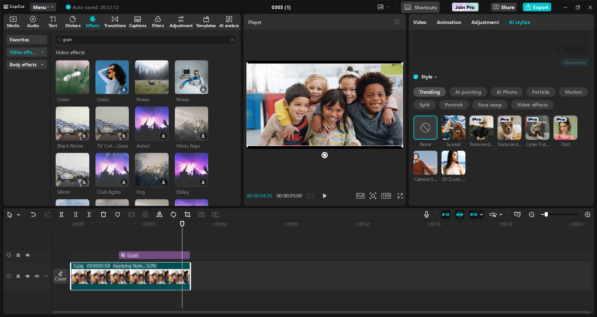 Antarmuka editor video desktop CapCut - cara cepat untuk menambahkan butiran film ke gambar dan video