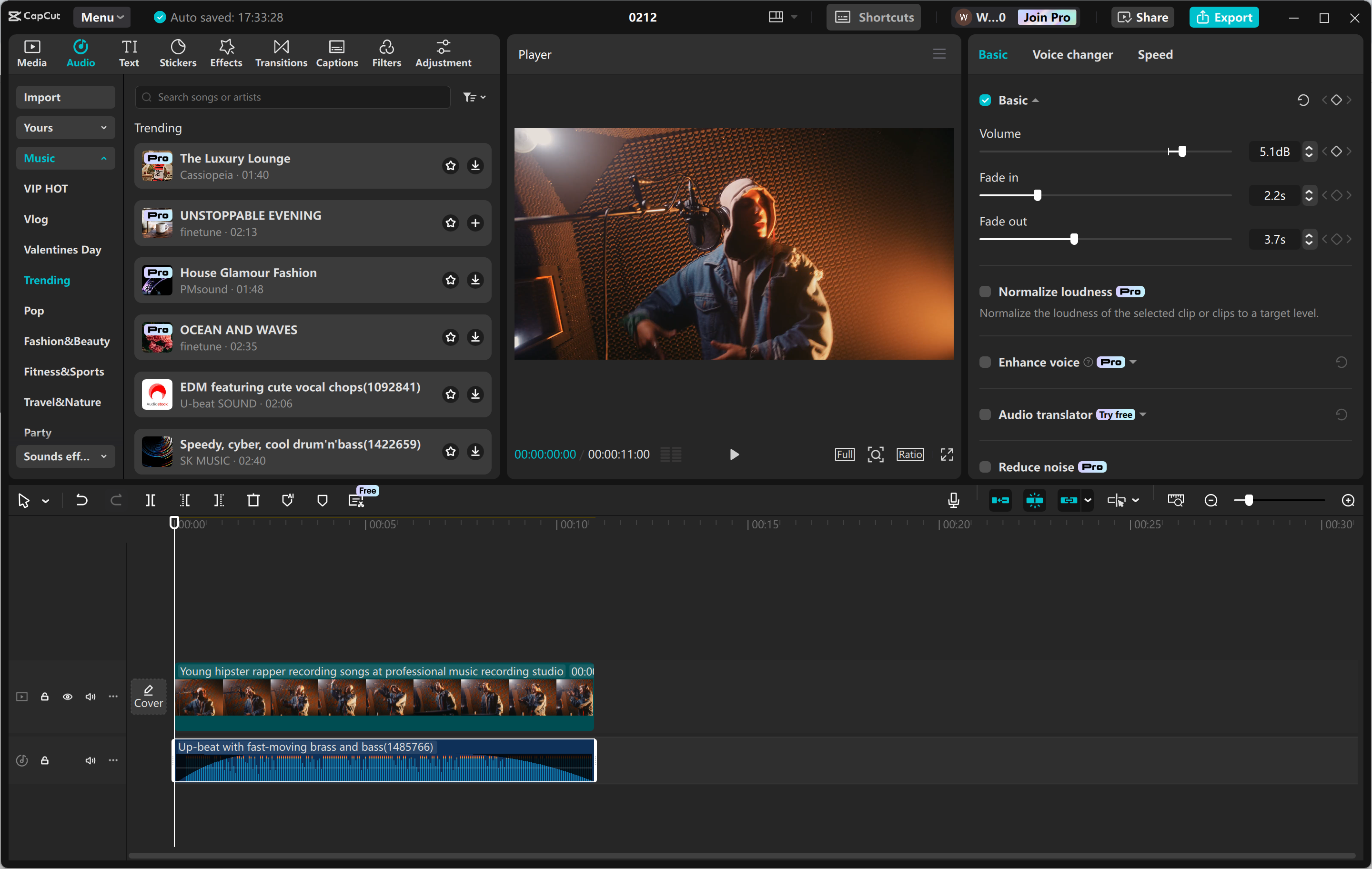 Die Bearbeitungsoberfläche des CapCut Desktop-Video-Editors - ein fortschrittliches Werkzeug zur Verbesserung Ihrer Musikvideos