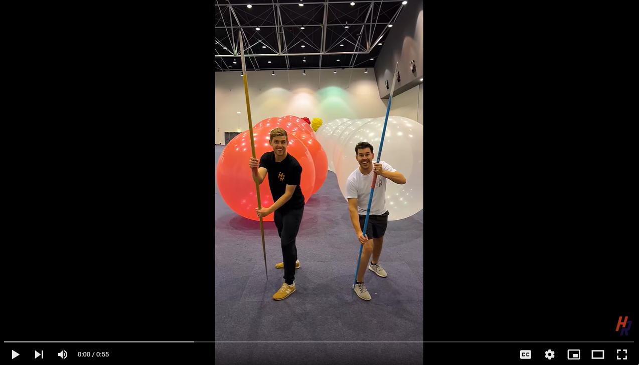 Den mest gillade YouTube-korten med en intensiv ballong-popping race.